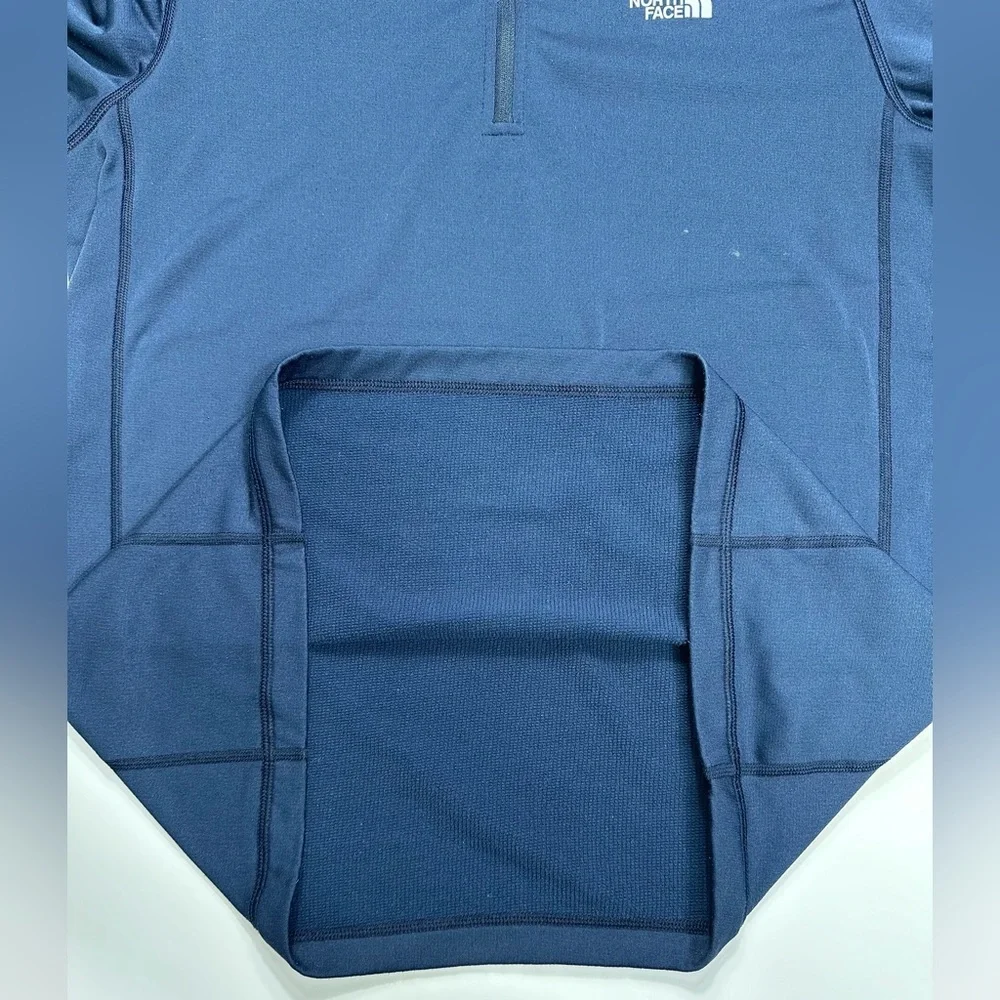 The North Face Quarter Zip Pullover in Navy Sz Large